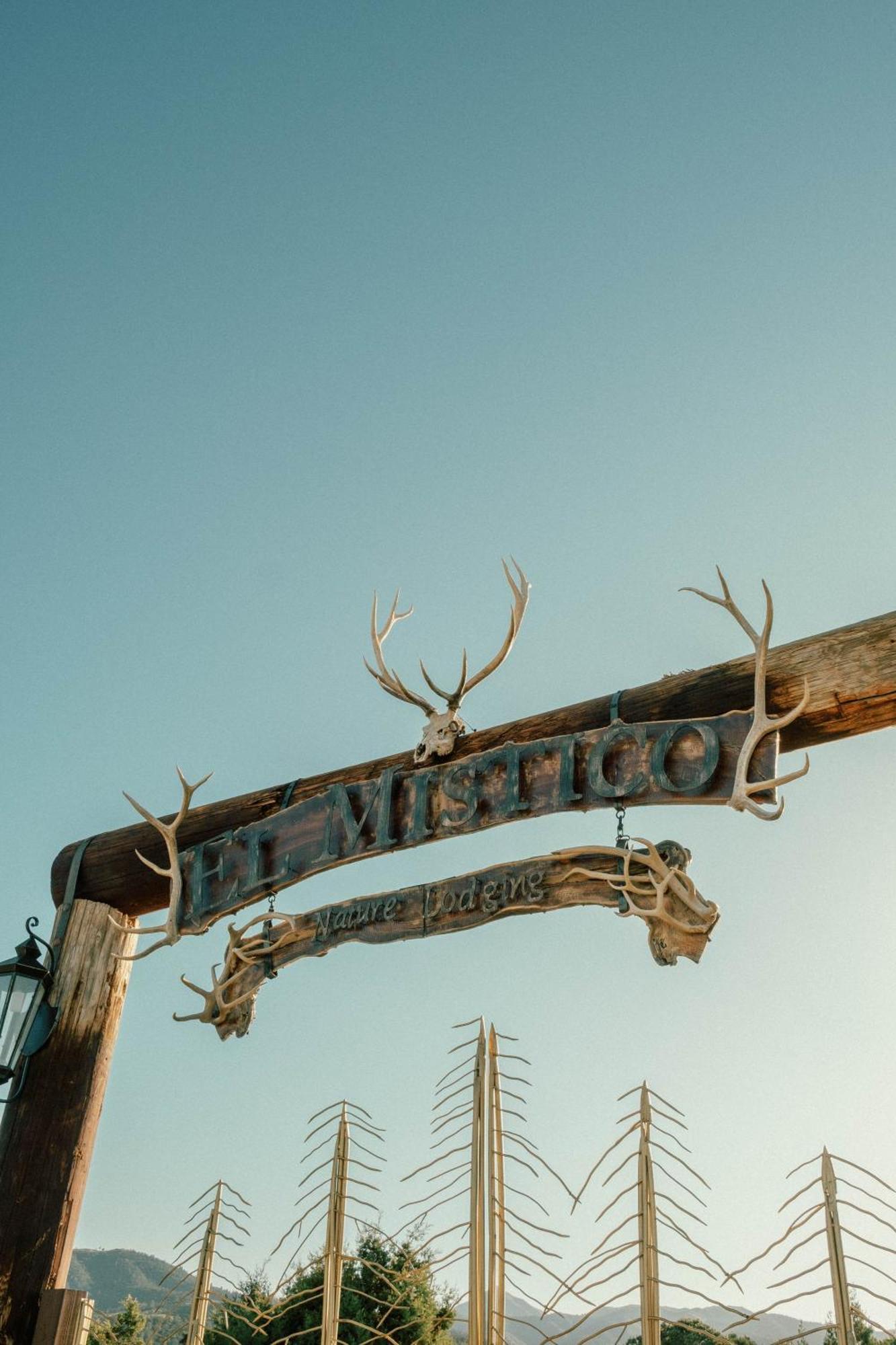 Villa Ashley'S Treehouse At El Mistico Ranch Nogal Exterior foto
