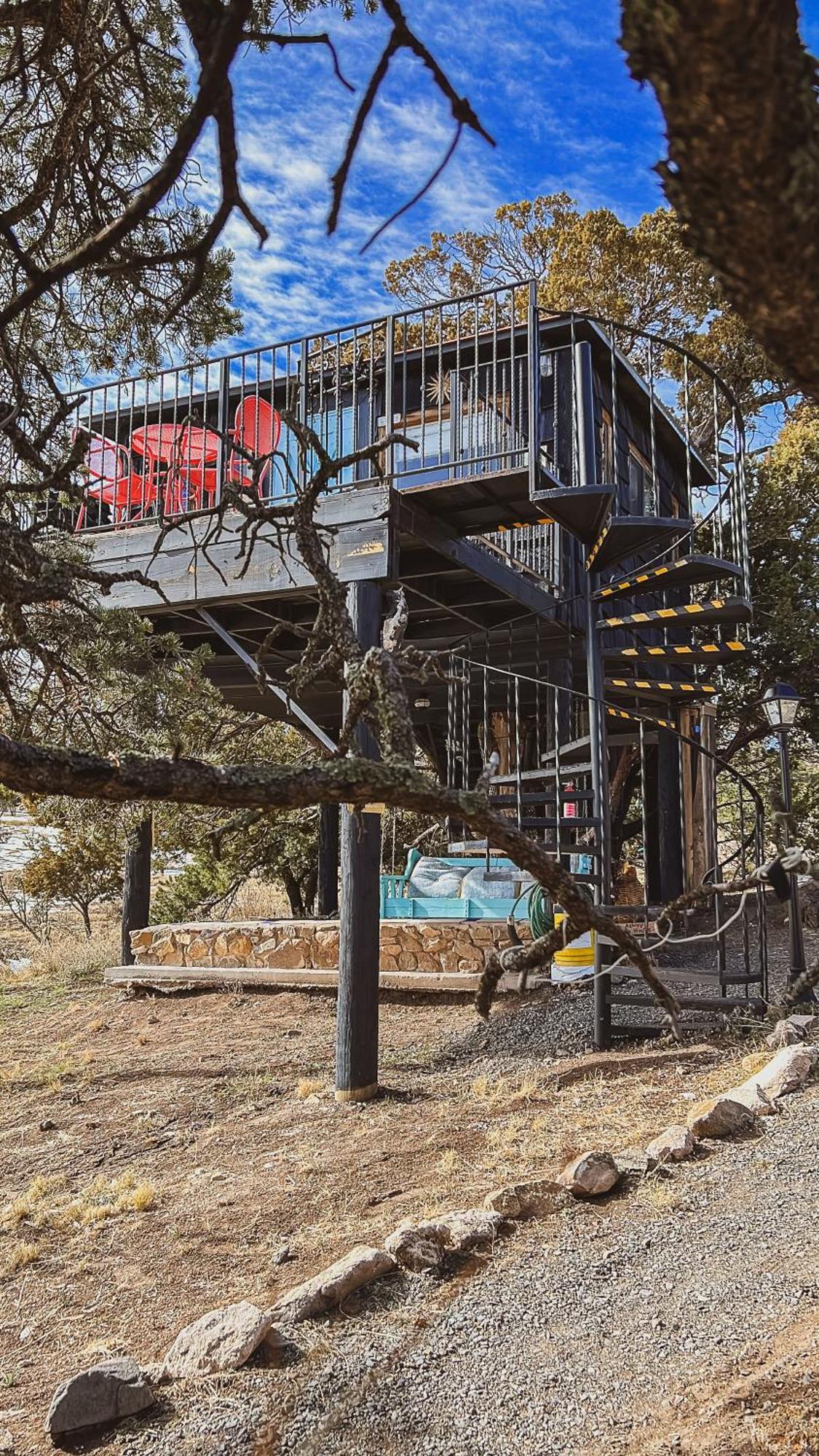 Villa Ashley'S Treehouse At El Mistico Ranch Nogal Exterior foto